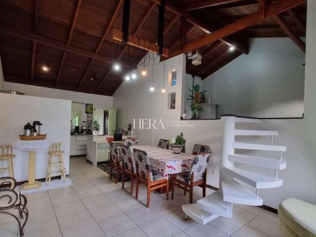Casa / Sobrado para Venda em Blumenau/SC Velha 5 Quartos
