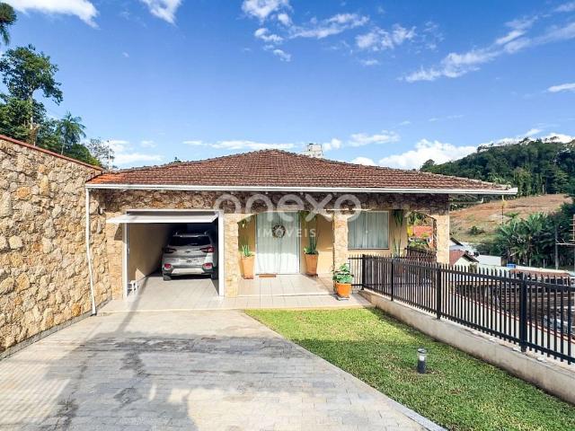 Casa / Sobrado para Venda em Blumenau/SC Vila Nova 4 Quartos