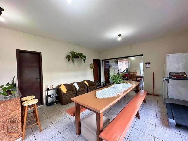 Casa / Sobrado para Venda em Blumenau/SC Vila Nova 4 Quartos