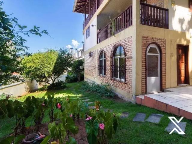 Casa / Sobrado para Venda em Blumenau/SC Vila Nova 4 Quartos
