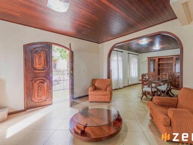 Casa / Sobrado para Venda em Blumenau/SC Vila Nova 5 Quartos