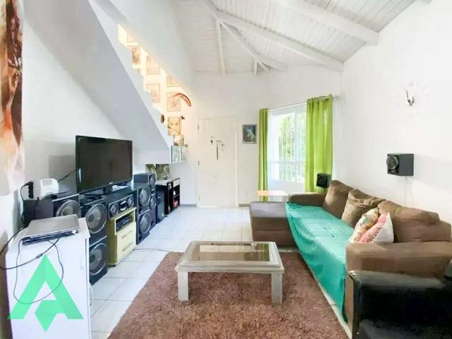 Casa / Sobrado para Venda em Blumenau/SC Vila Nova 2 Quartos
