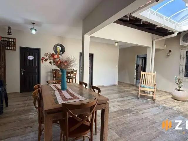 Casa / Sobrado para Venda em Blumenau/SC Vorstadt 4 Quartos