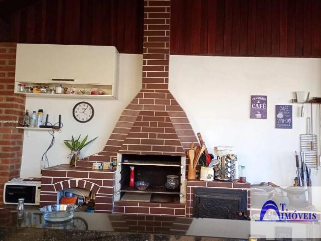 Casa / Sobrado para Venda em Brotas/SP Campos Elíseos 3 Quartos