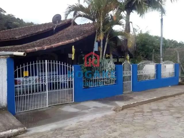 Casa / Sobrado para Venda em Brazópolis/MG Cruz Vera 3 Quartos