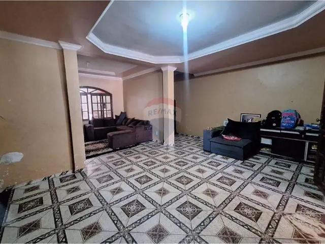 Casa / Sobrado para Venda em Brazlândia/DF Veredas 4 Quartos