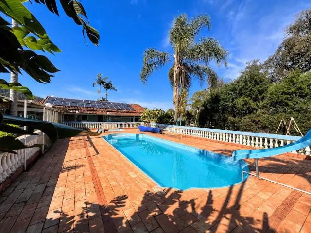 Casa / Sobrado para Venda em Bragança Paulista/SP Guaripocaba 3 Quartos