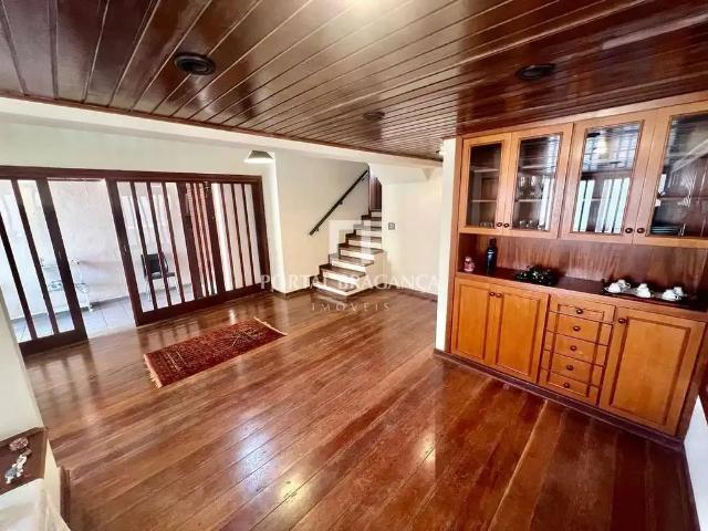 Casa / Sobrado para Venda em Bragança Paulista/SP Jardim Europa 5 Quartos