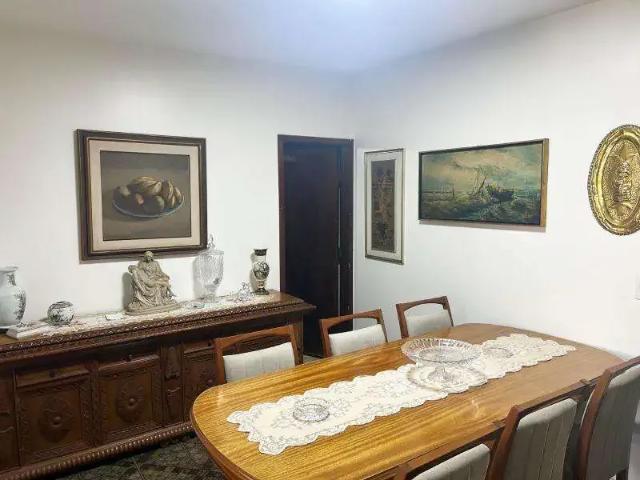 Casa / Sobrado para Venda em Brasília/DF Candangolândia 3 Quartos