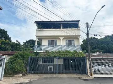 Casa / Sobrado para Venda em Brasília/DF Candangolândia 3 Quartos