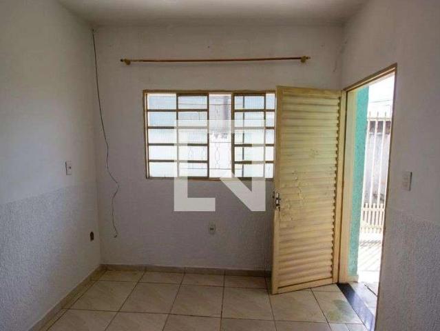 Casa / Sobrado para Venda em Brasília/DF Ceilândia 4 Quartos