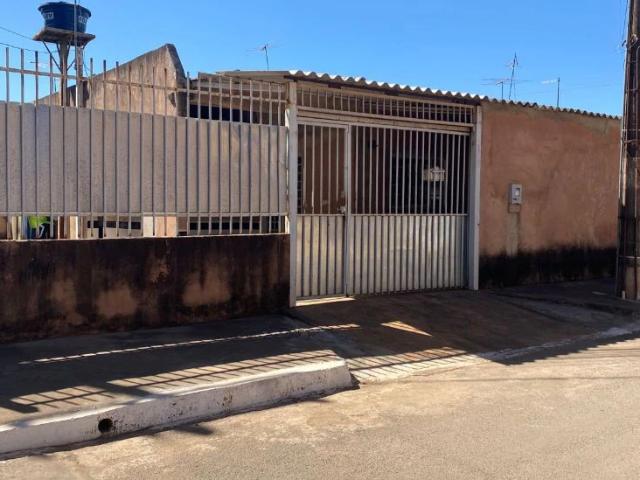 Casa / Sobrado para Venda em Brasília/DF Ceilândia Sul Ceilândia 2 Quartos