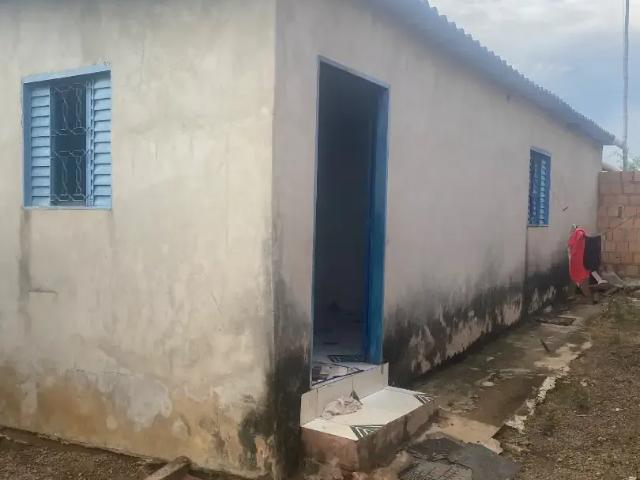 Casa / Sobrado para Venda em Brasília/DF Engenho das Lages Gama 2 Quartos