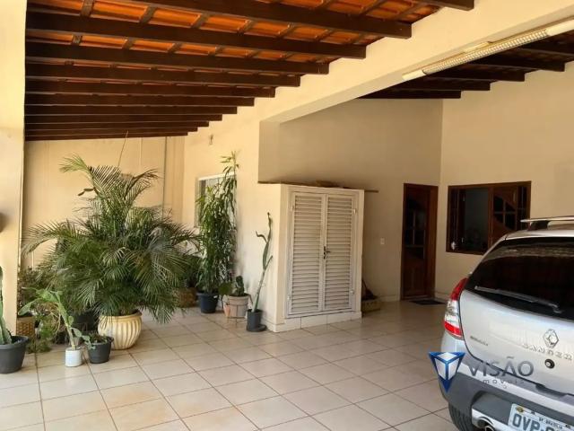 Casa / Sobrado para Venda em Brasília/DF Guará II 3 Quartos
