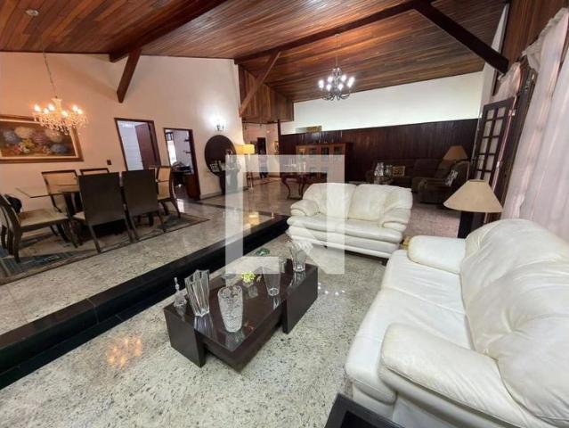 Casa / Sobrado para Venda em Brasília/DF Lago Norte 6 Quartos