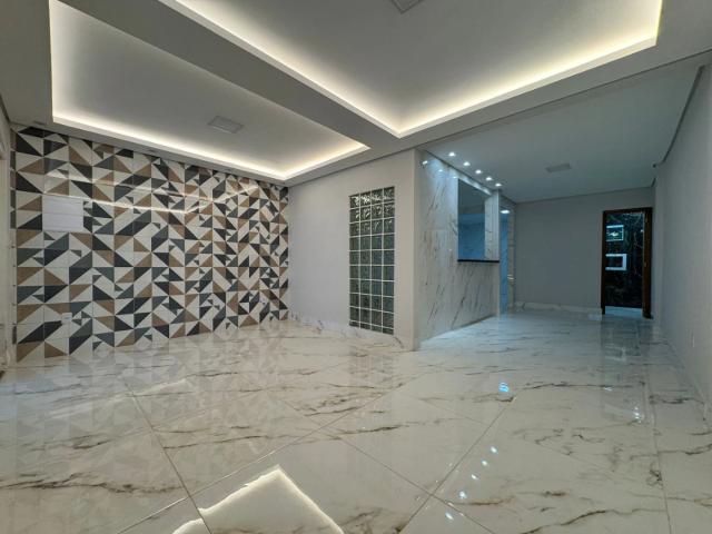 Casa / Sobrado para Venda em Brasília/DF Riacho Fundo II 3 Quartos