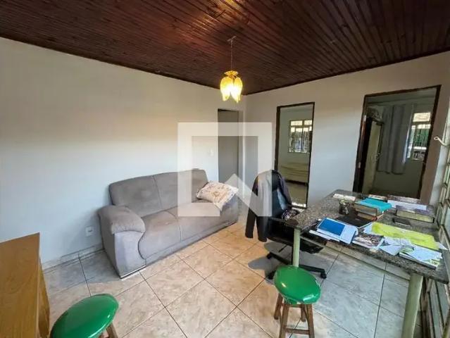 Casa / Sobrado para Venda em Brasília/DF Taguatinga 4 Quartos