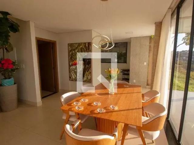 Casa / Sobrado para Venda em Brasília/DF Taguatinga Centro Taguatinga 3 Quartos