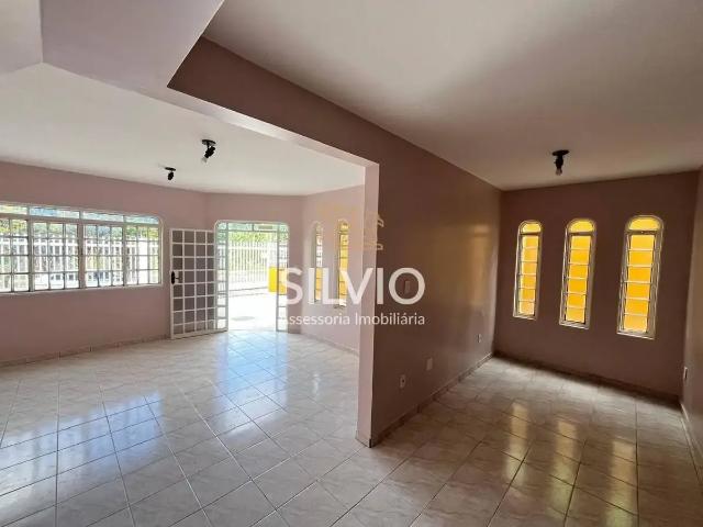 Casa / Sobrado para Venda em Brasília/DF Taguatinga Norte Taguatinga 4 Quartos