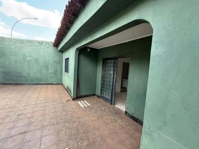 Casa / Sobrado para Venda em Brasília/DF Taguatinga Norte Taguatinga 4 Quartos