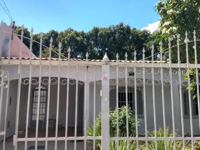 Casa / Sobrado para Venda em Brasília/DF Taguatinga Norte Taguatinga 3 Quartos