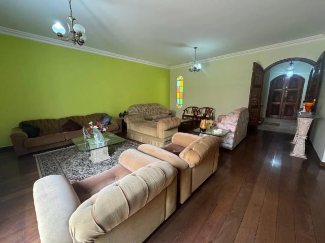 Casa / Sobrado para Venda em Brasília/DF Taguatinga Sul Taguatinga 3 Quartos