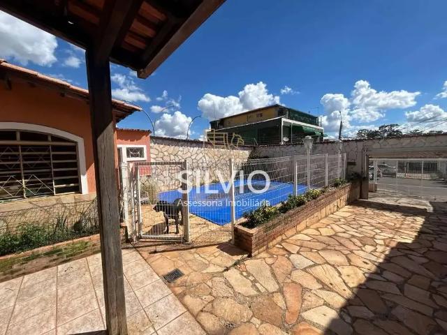 Casa / Sobrado para Venda em Brasília/DF Taguatinga Sul Taguatinga 5 Quartos