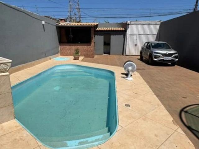 Casa / Sobrado para Venda em Brasília/DF Taguatinga Sul Taguatinga 5 Quartos