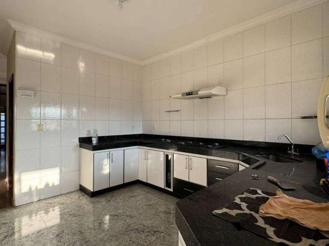Casa / Sobrado para Venda em Brumadinho/MG Santa Efigenia 4 Quartos