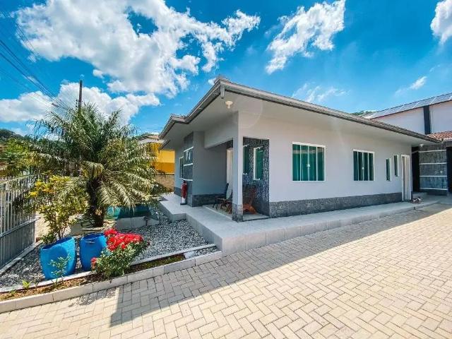 Casa / Sobrado para Venda em Brusque/SC Bateas 3 Quartos