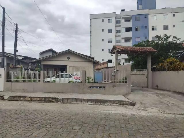 Casa / Sobrado para Venda em Brusque/SC São Luiz 3 Quartos