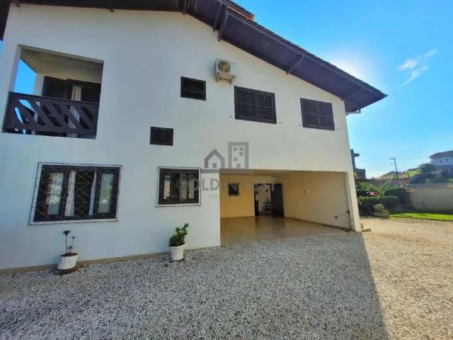 Casa / Sobrado para Venda em Brusque/SC Souza Cruz 4 Quartos