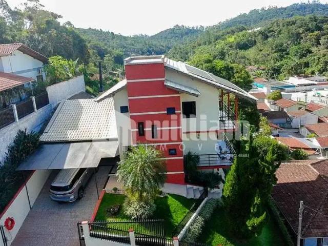 Casa / Sobrado para Venda em Brusque/SC Primeiro de Maio 3 Quartos