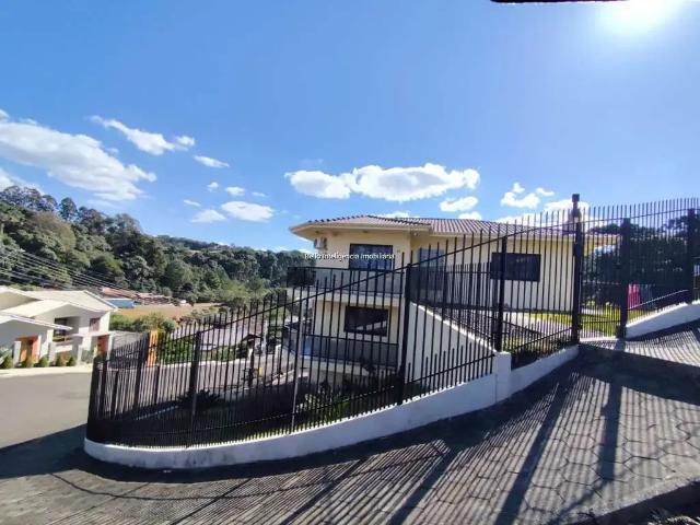 Casa / Sobrado para Venda em Caçador/SC Der 5 Quartos
