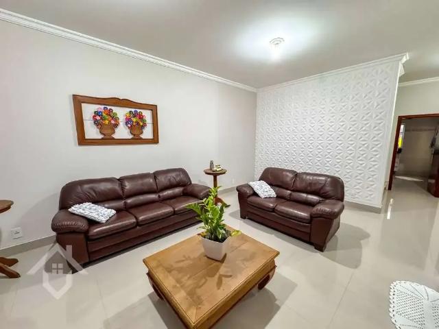 Casa / Sobrado para Venda em Caçapava/SP Borda da Mata 3 Quartos