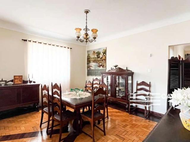 Casa / Sobrado para Venda em Caçapava/SP Centro 4 Quartos