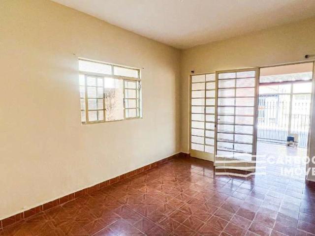 Casa / Sobrado para Venda em Caçapava/SP Centro 3 Quartos