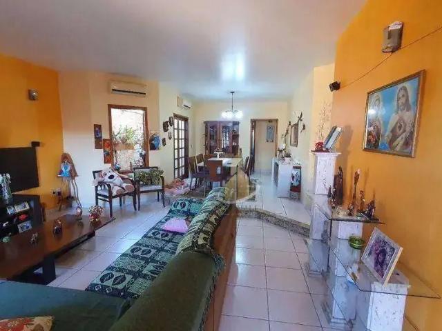 Casa / Sobrado para Venda em Caçapava/SP Jardim Maria Cândida 3 Quartos