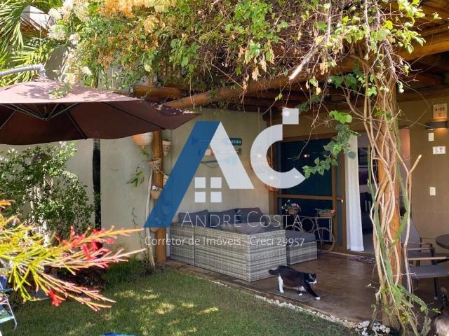 Casa / Sobrado para Venda em Camaçari/BA Monte Gordo 3 Quartos