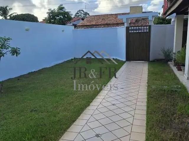 Casa / Sobrado para Venda em Camaçari/BA Abrantes 3 Quartos