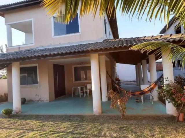 Casa / Sobrado para Venda em Camaçari/BA Abrantes 3 Quartos