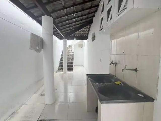Casa / Sobrado para Venda em Camaçari/BA Abrantes 3 Quartos