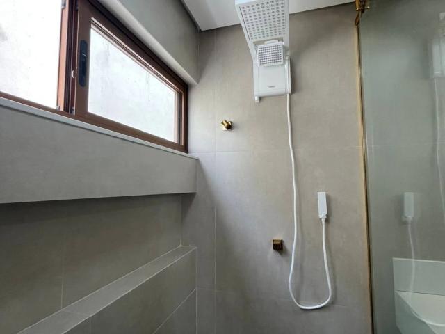 Casa / Sobrado para Venda em Camaçari/BA Abrantes 4 Quartos