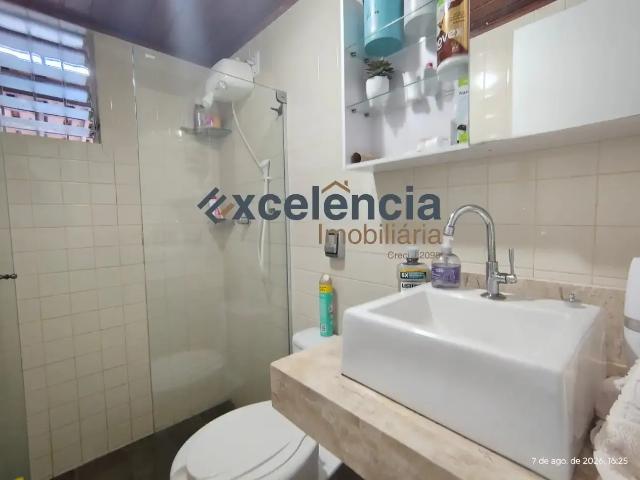 Casa / Sobrado para Venda em Camaçari/BA Abrantes 4 Quartos