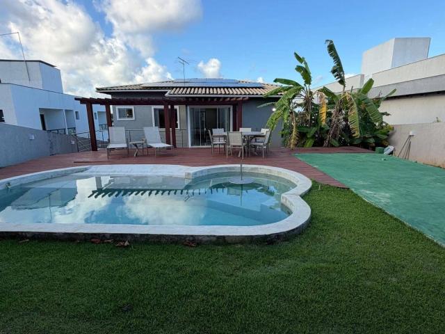 Casa / Sobrado para Venda em Camaçari/BA Abrantes 4 Quartos