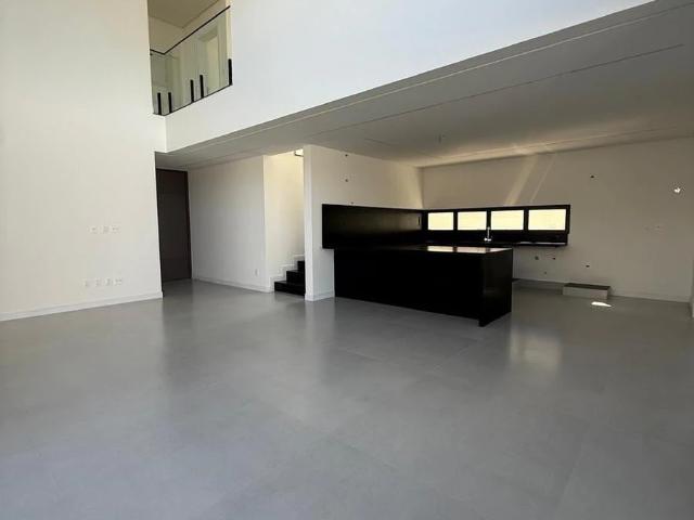 Casa / Sobrado para Venda em Camaçari/BA Alphaville Abrantes 4 Quartos