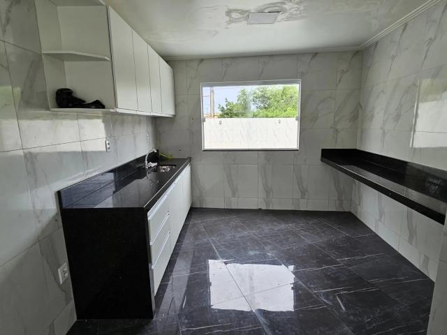 Casa / Sobrado para Venda em Camaçari/BA Arembepe Abrantes 3 Quartos