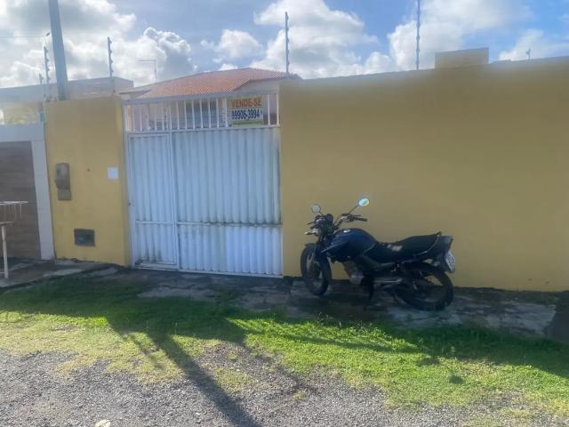 Casa / Sobrado para Venda em Camaçari/BA Arembepe Abrantes 3 Quartos