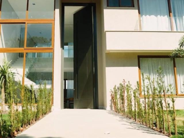 Casa / Sobrado para Venda em Camaçari/BA Centro 6 Quartos