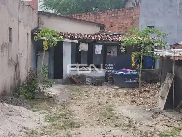 Casa / Sobrado para Venda em Camaçari/BA Centro 2 Quartos